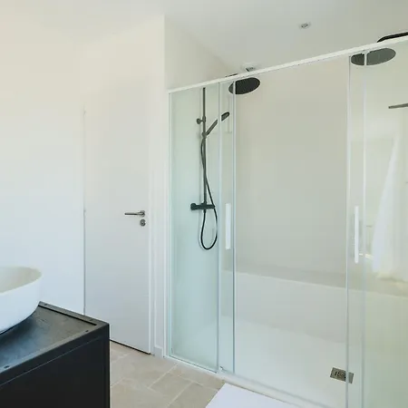 Villa Magnifique Climatisee 4 Chambres, 4 Salles De Bain Avec Piscine Chauffee Proche Mer Villa Le Bernard