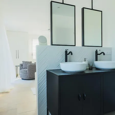 Villa Magnifique Climatisee 4 Chambres, 4 Salles De Bain Avec Piscine Chauffee, Salle De Sport Proche